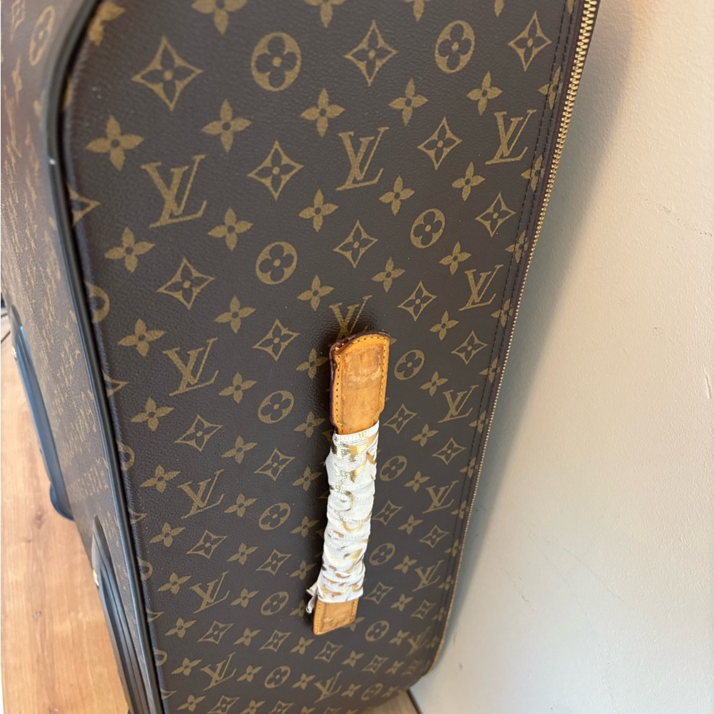 Authentic Louis Vuitton pegase 65 monogram suitca… - image 5